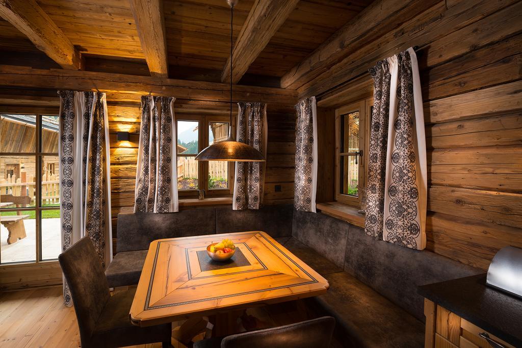 Chaletdorf Auszeit Hüttschlag Zimmer foto
